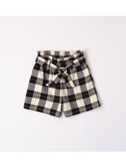 Shorts con fusciacca...