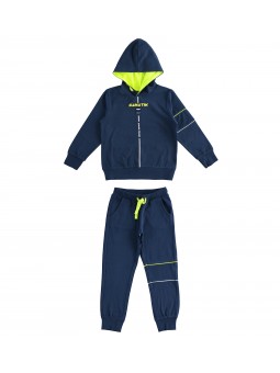 Tuta con cappuccio...