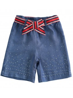 Pantalone modello corto...